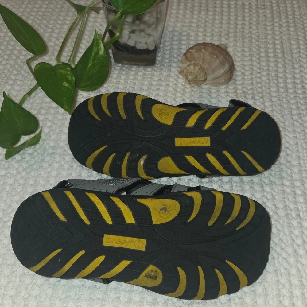 Khombu Kyle Water Sandals Kids Size 3 Gray Yellow Closed Toe Sport Hiking Shoes